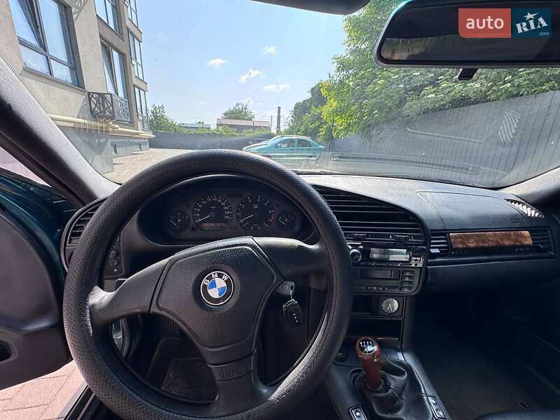 Седан BMW 3 Series 1998 в Хмельницком