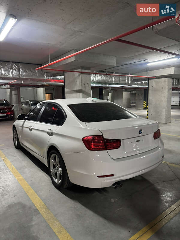 Седан BMW 3 Series 2014 в Львове