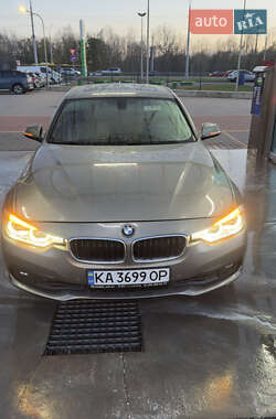 Седан BMW 3 Series 2017 в Киеве