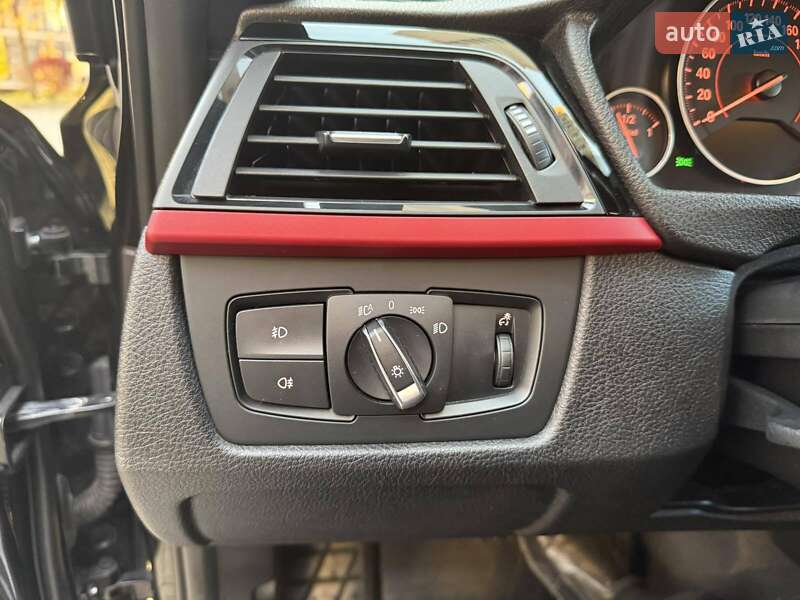 Седан BMW 3 Series 2015 в Ивано-Франковске