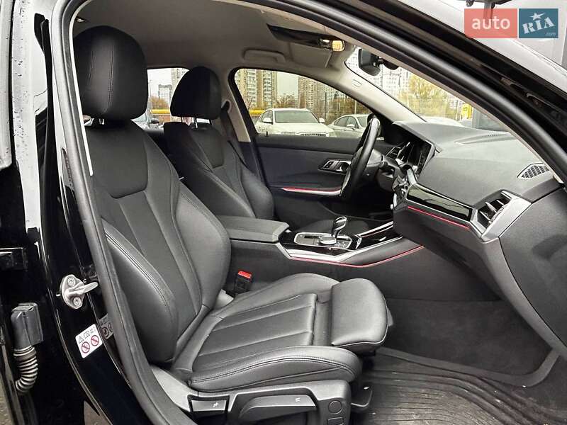 Седан BMW 3 Series 2021 в Киеве