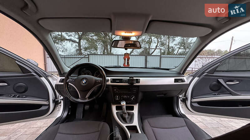 Универсал BMW 3 Series 2010 в Сарнах