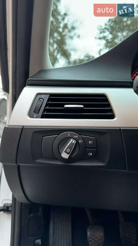 Универсал BMW 3 Series 2010 в Сарнах