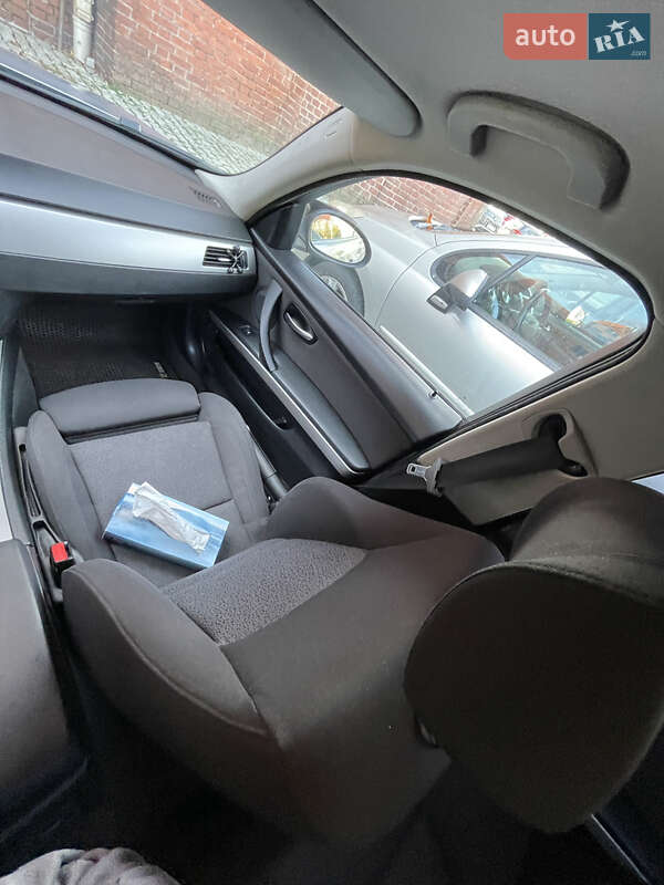 Седан BMW 3 Series 2005 в Каменец-Подольском