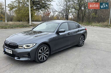 Седан BMW 3 Series 2019 в Дніпрі