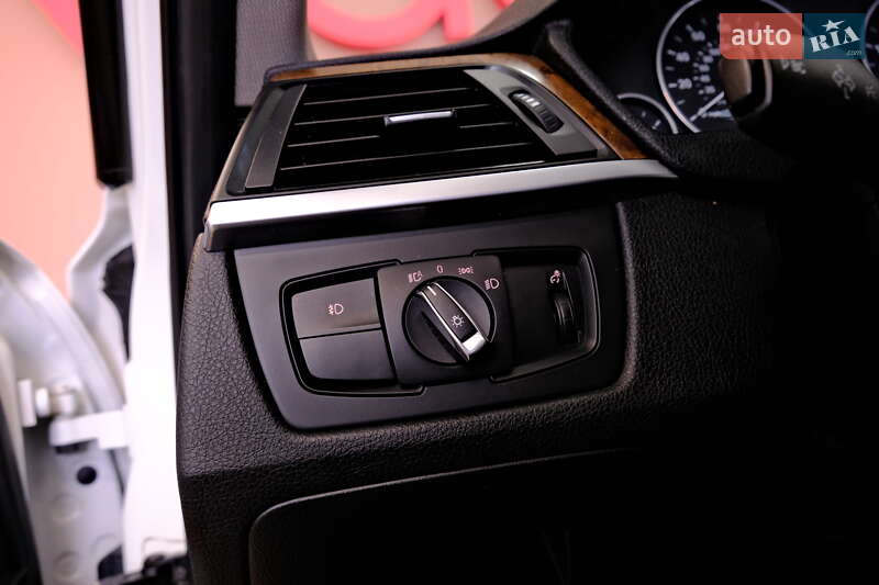 Седан BMW 3 Series 2013 в Одесі