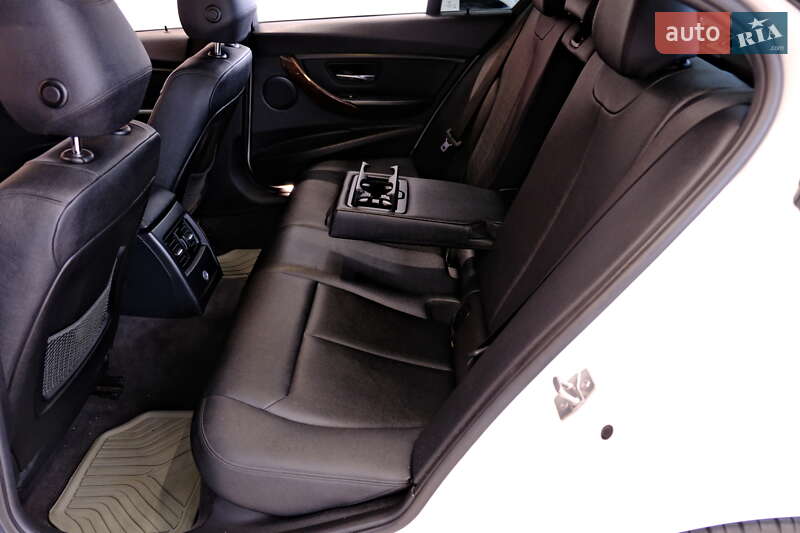 Седан BMW 3 Series 2013 в Одесі