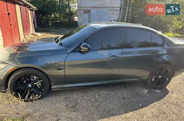 Седан BMW 3 Series 2011 в Балте