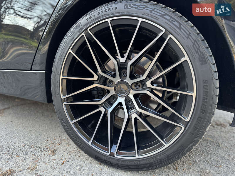 Седан BMW 3 Series 2012 в Умани