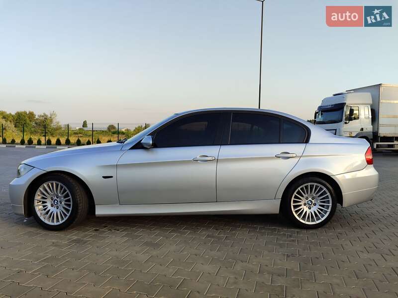 Седан BMW 3 Series 2006 в Желтых Водах