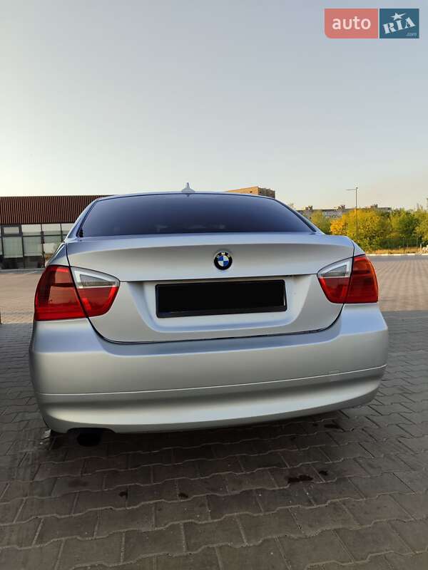 Седан BMW 3 Series 2006 в Желтых Водах