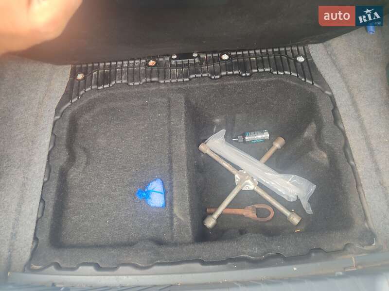 Седан BMW 3 Series 2006 в Желтых Водах