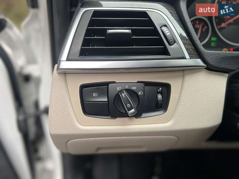 Седан BMW 3 Series 2016 в Києві