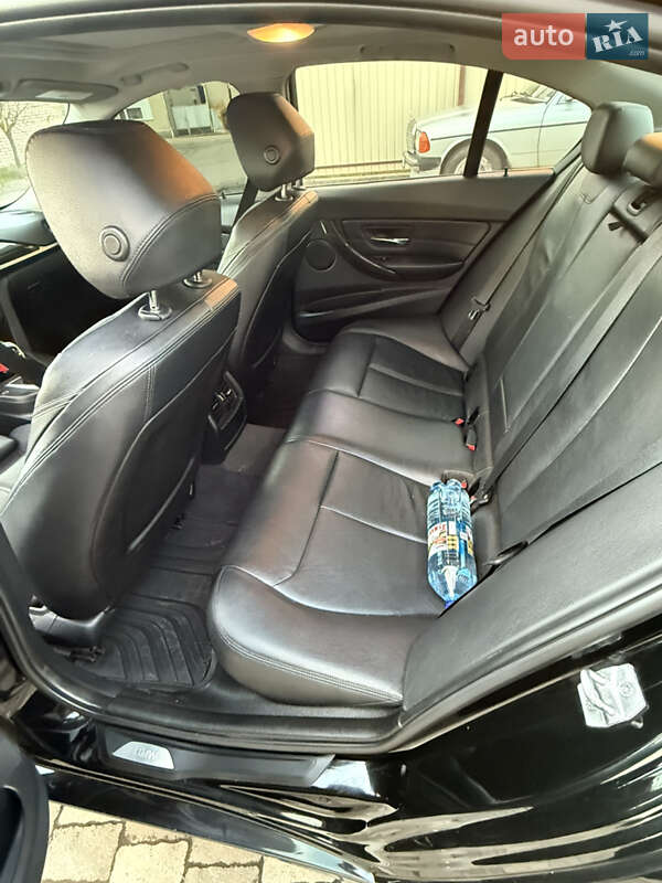 Седан BMW 3 Series 2014 в Сваляве