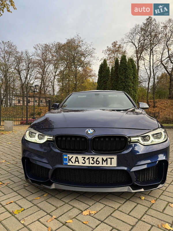 Седан BMW 3 Series 2018 в Киеве