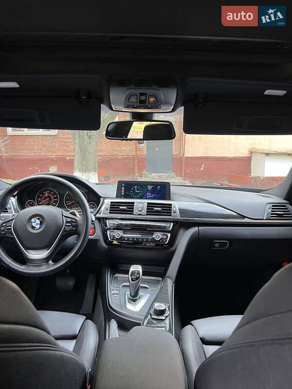Седан BMW 3 Series 2018 в Киеве