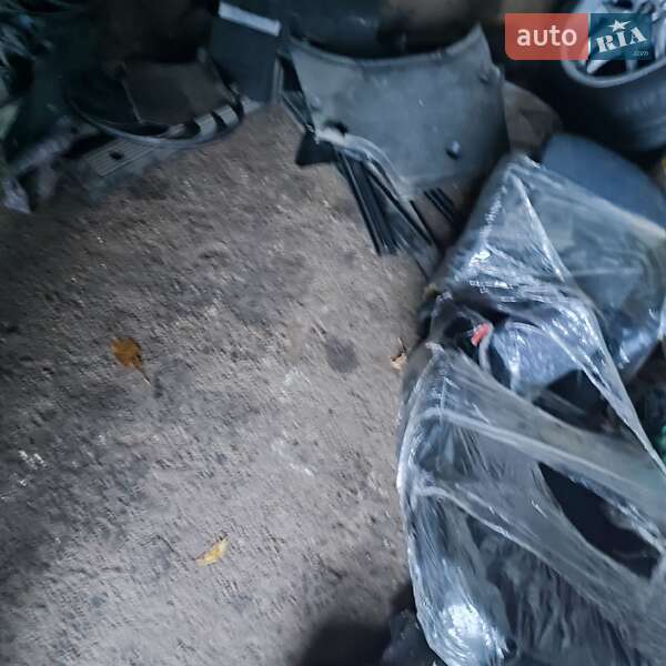 Седан BMW 3 Series 1995 в Умани