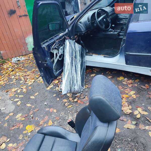 Седан BMW 3 Series 1995 в Умани