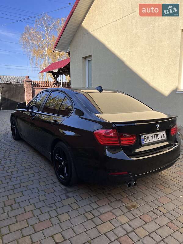 Седан BMW 3 Series 2014 в Рівному