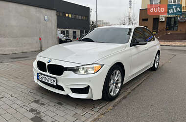Седан BMW 3 Series 2017 в Вишневом