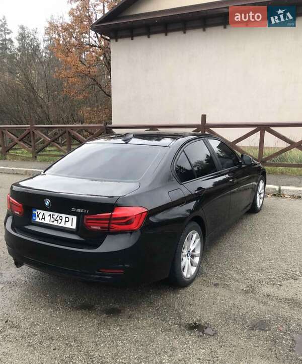 Седан BMW 3 Series 2016 в Киеве