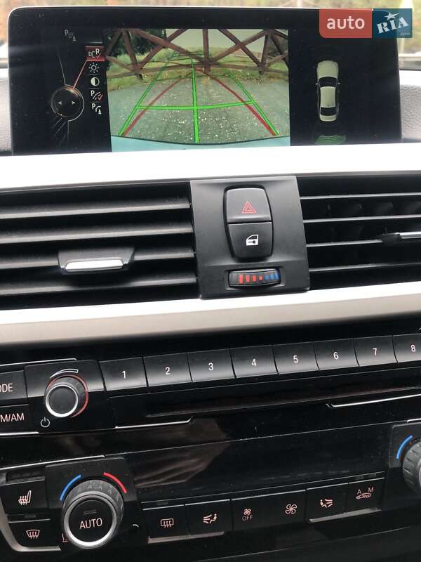 Седан BMW 3 Series 2016 в Киеве