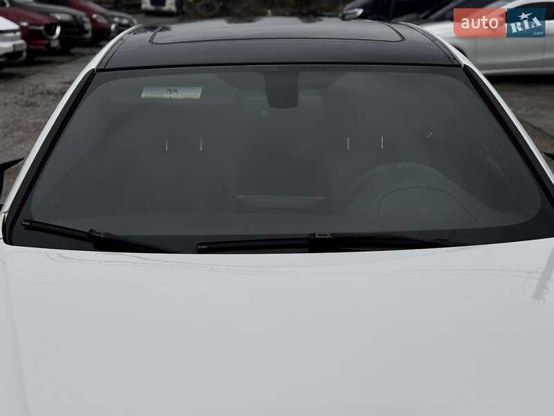 Седан BMW 3 Series 2013 в Житомире