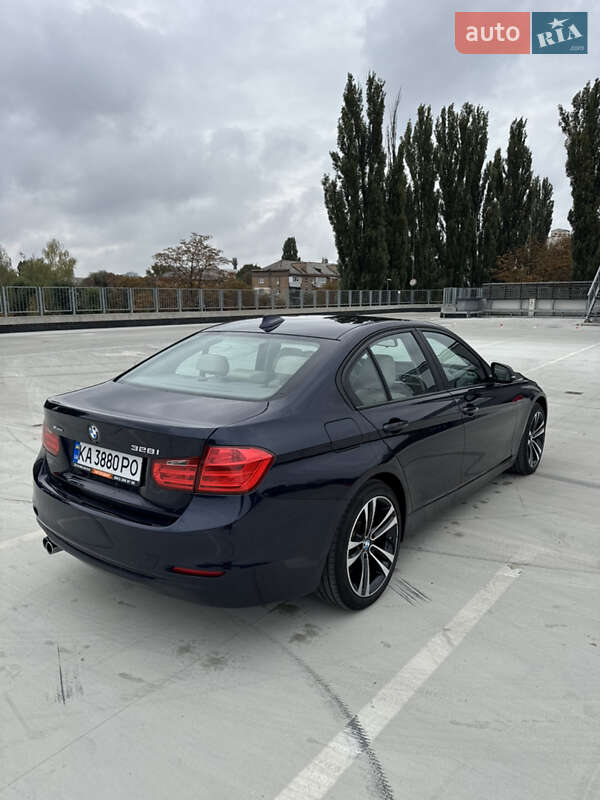 Седан BMW 3 Series 2014 в Киеве