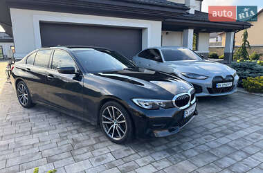 Седан BMW 3 Series 2022 в Сарнах