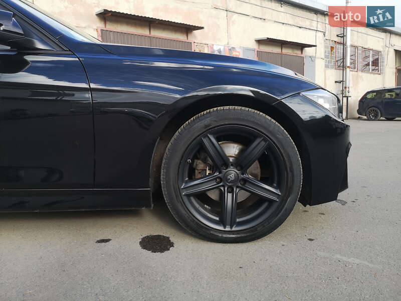 Седан BMW 3 Series 2013 в Калуше