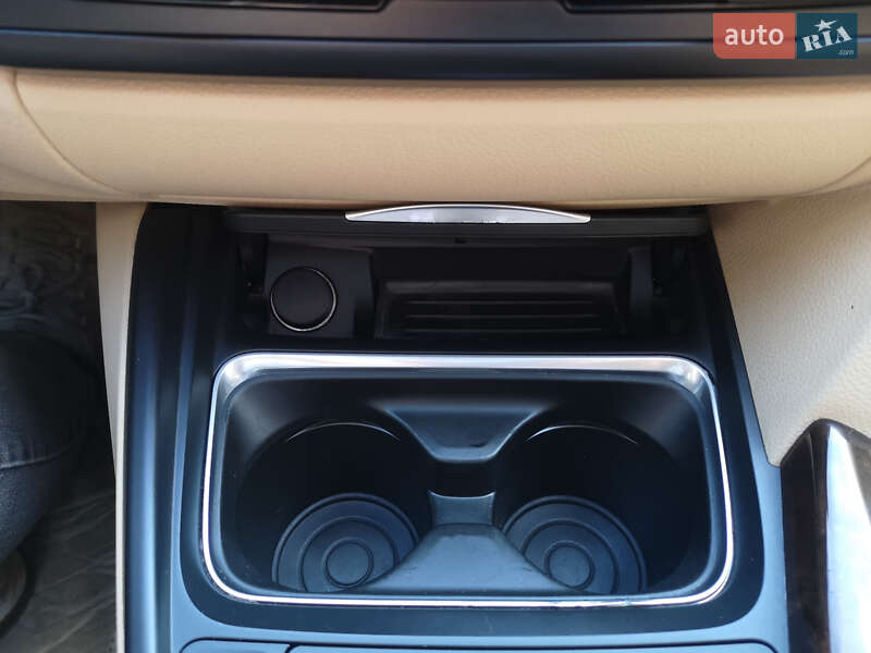 Седан BMW 3 Series 2013 в Калуше