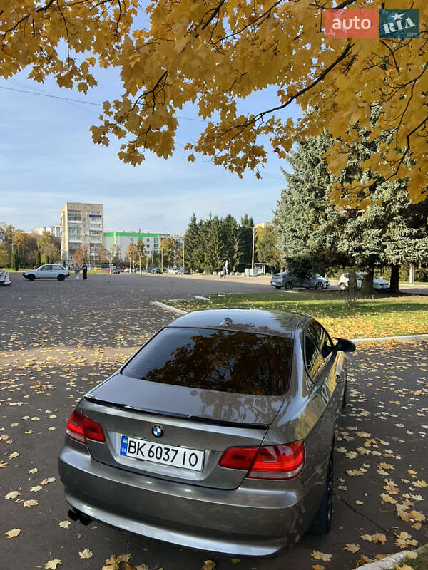 Купе BMW 3 Series 2008 в Ровно