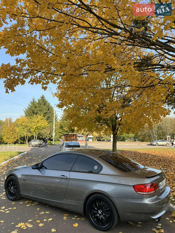 Купе BMW 3 Series 2008 в Ровно