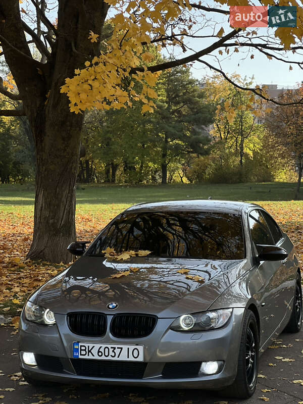 Купе BMW 3 Series 2008 в Ровно