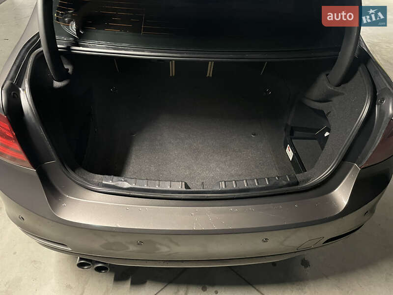 Седан BMW 3 Series 2013 в Киеве