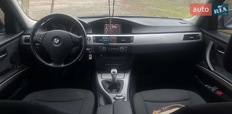 Седан BMW 3 Series 2011 в Чугуеве фото 36 Седан BMW 3 Series 2011 в Чугуеве