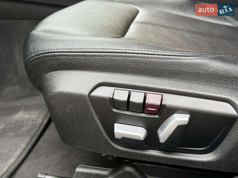 Седан BMW 3 Series 2017 в Ровно фото 17 Седан BMW 3 Series 2017 в Ровно