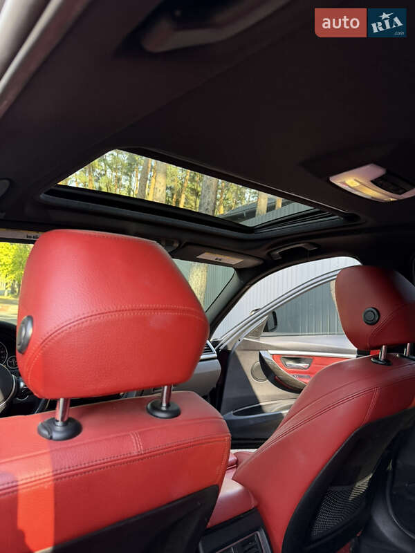 Седан BMW 3 Series 2016 в Киеве