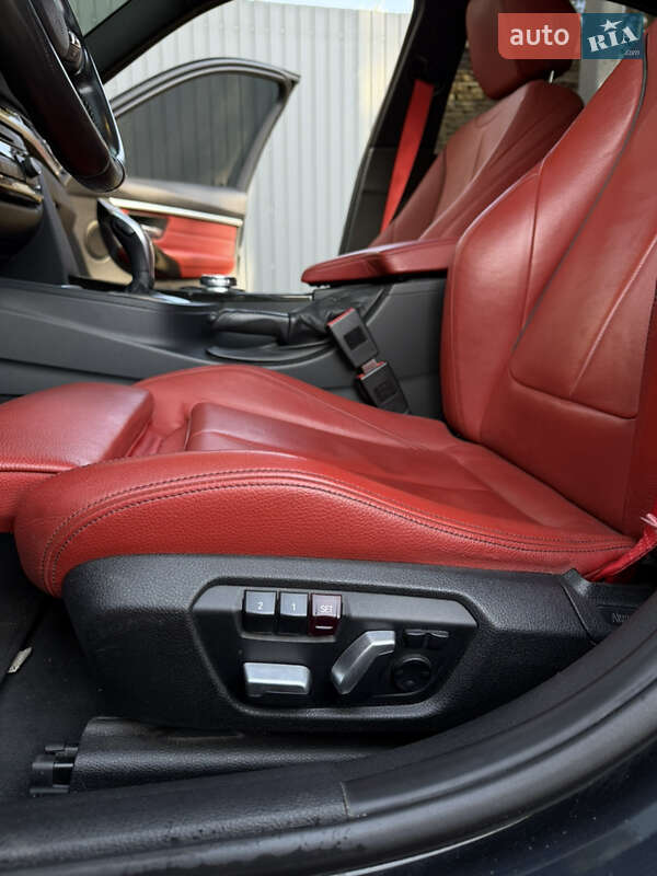 Седан BMW 3 Series 2016 в Киеве