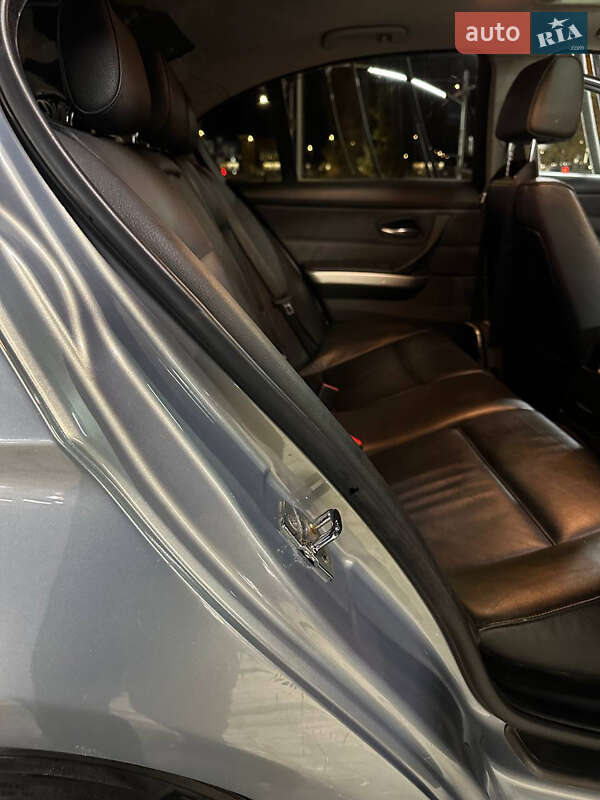 Седан BMW 3 Series 2006 в Умани