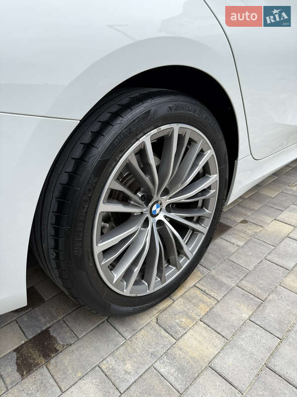 Седан BMW 3 Series 2020 в Одессе