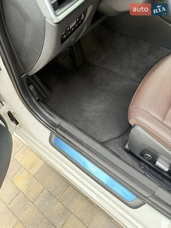 Седан BMW 3 Series 2020 в Одессе