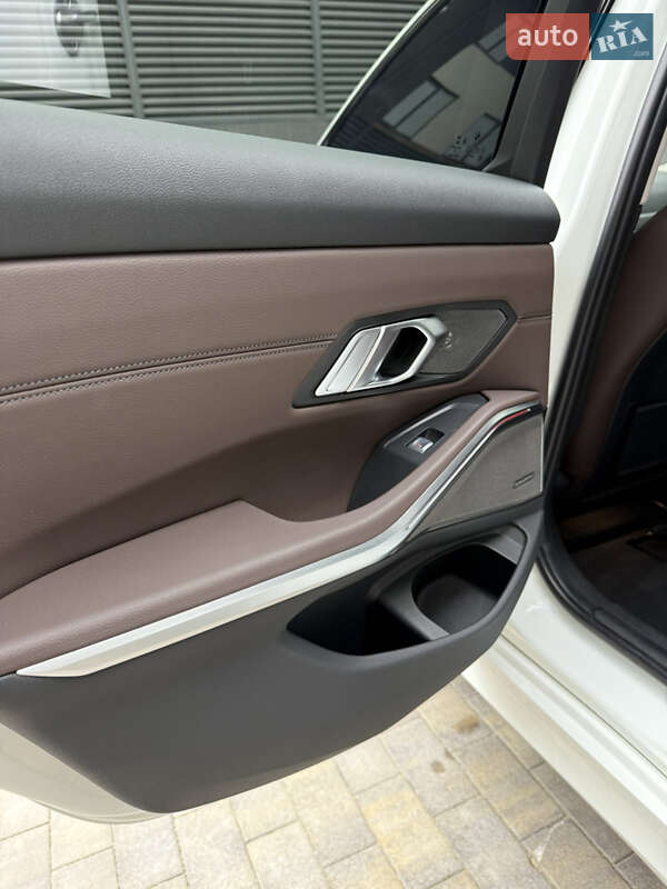 Седан BMW 3 Series 2020 в Одессе