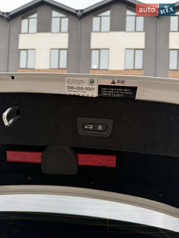 Седан BMW 3 Series 2020 в Одессе