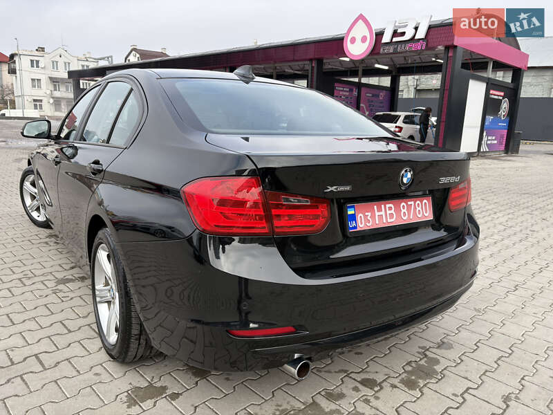 Седан BMW 3 Series 2014 в Львові