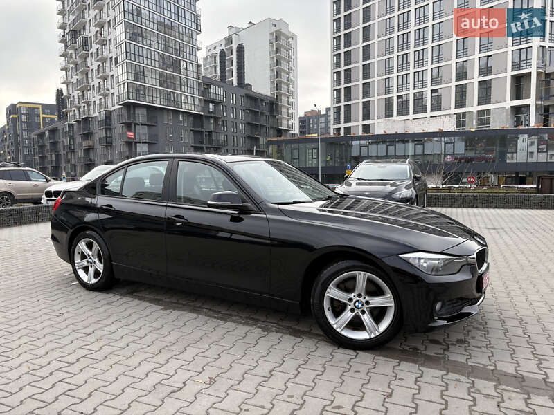 Седан BMW 3 Series 2014 в Львові