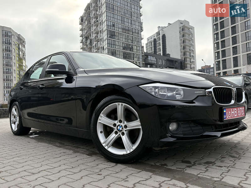 Седан BMW 3 Series 2014 в Львові