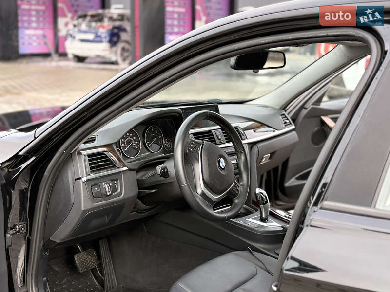Седан BMW 3 Series 2014 в Львові
