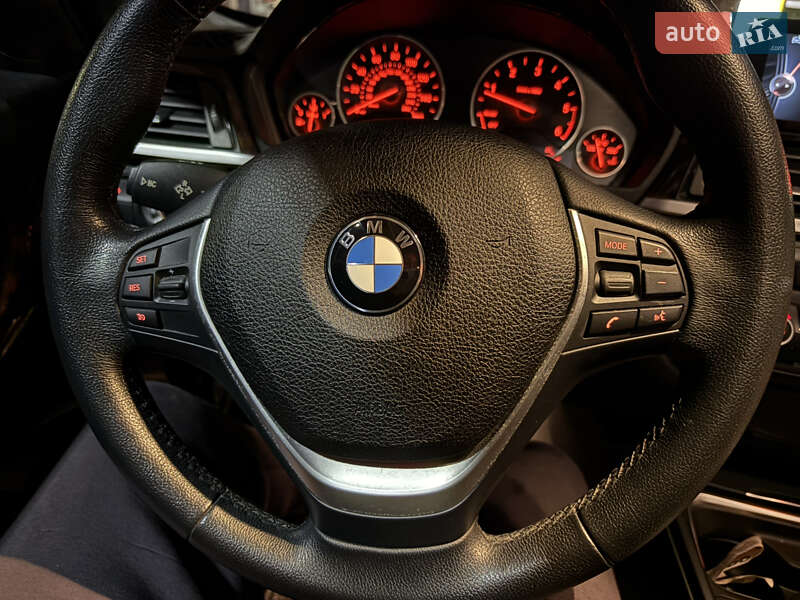 Седан BMW 3 Series 2014 в Львові