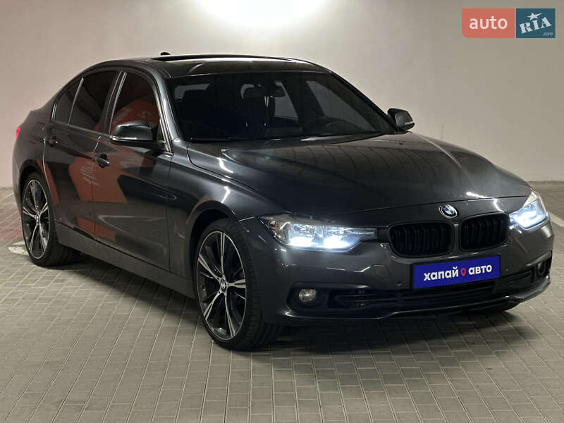Седан BMW 3 Series 2015 в Киеве